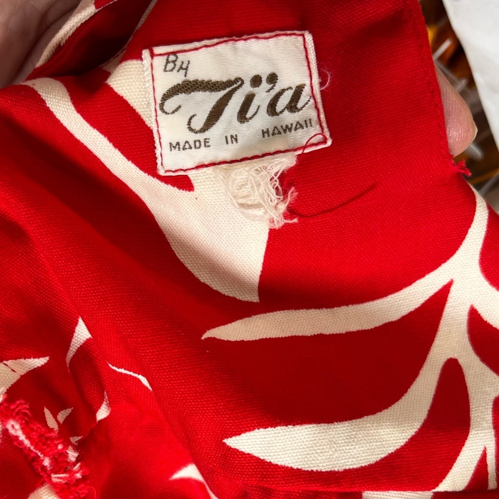 1960’s Hawaiian Tiki red hibiscus hostess luau cocktail dress-M - Picture 7 of 7